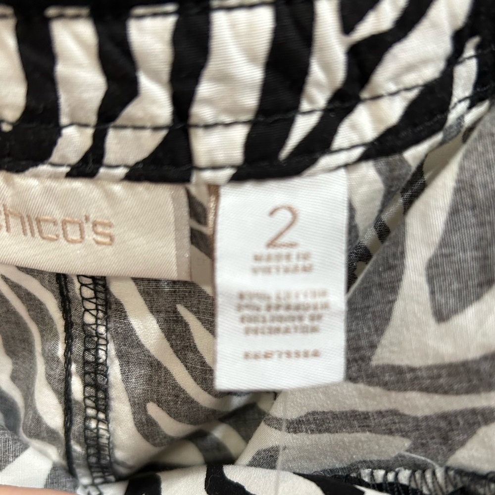 NEW! Chico's Zebra Black and White Mini Pencil Skirt Night Out Size 2 - Picture 8 of 11